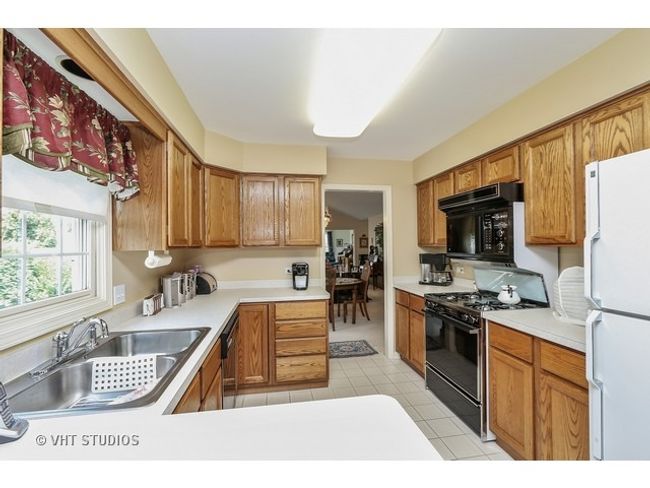 444 Park Barrington Dr, House other with 2 bedrooms, 3 bathrooms and 2 parking in Barrington IL | Image 4