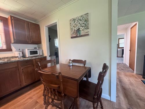 41 Park St, North Swanzey, NH, 03431-4431 | Card Image