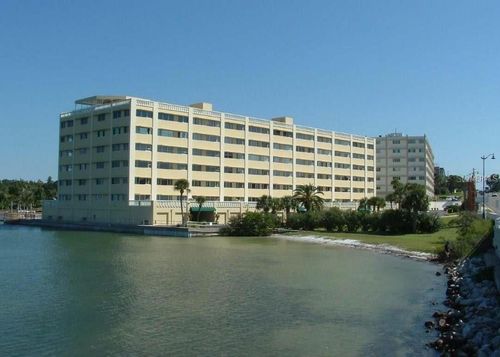 apt-105c-100 Bluff View Dr, BELLEAIR BLUFFS, FL, 33770-1352 | Card Image