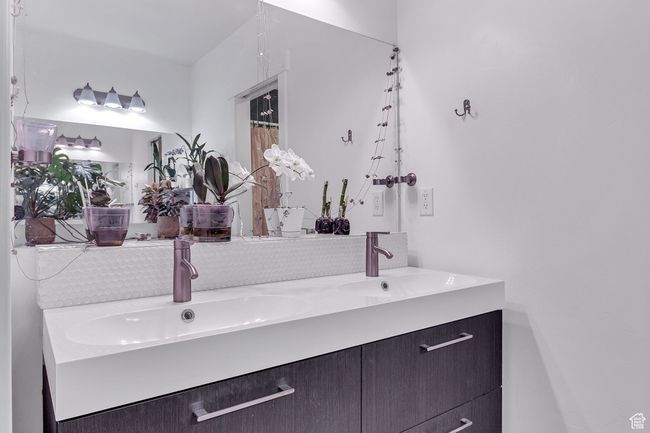 Basement Bathroom | Image 37