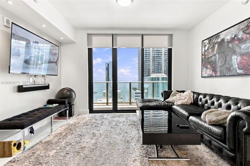 2403-1010 Brickell Avenue, Miami, FL, 33131 | Card Image