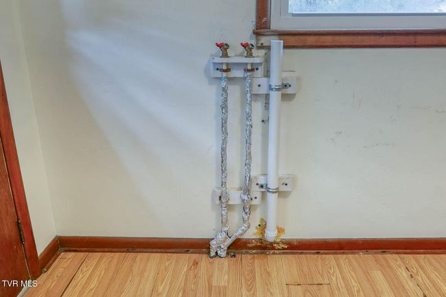 2114 Main St, House other with 3 bedrooms, 1 bathrooms and null parking in Surgoinsville TN | Image 60