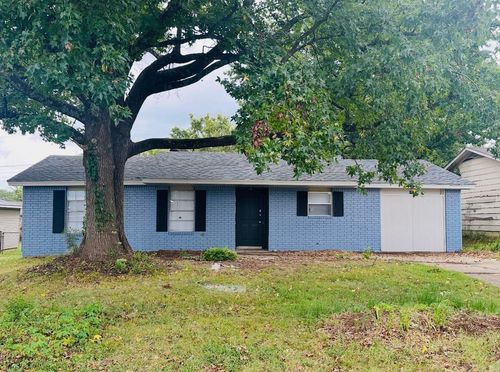 1805 Corbin St, Jacksonville, AR, 72076-6317 | Card Image