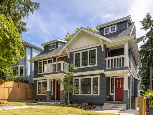 2568 2nd Ave W, Vancouver, BC, V6K1J8 | Card Image