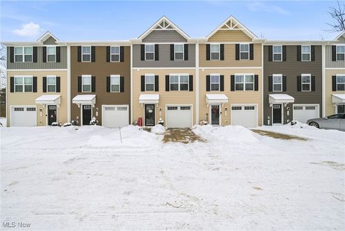 135 Grass Ct, Painesville, OH, 44077-4159 | Card Image