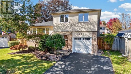 581 Lord Simcoe Crt, Milton, ON, L9T3B4 | Card Image