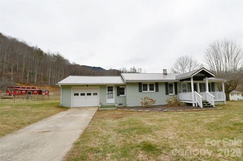 1650 Hughes Gap Rd, Bakersville, NC, 28705-7580 | Card Image
