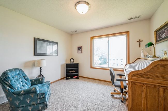 3516 Stoneview Cir Sw, Condo with 2 bedrooms, 2 bathrooms and null parking in Cedar Rapids IA | Image 17