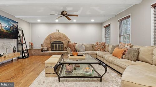 15501 Peach Leaf Ln, NORTH POTOMAC, MD, 20878-2342 | Card Image