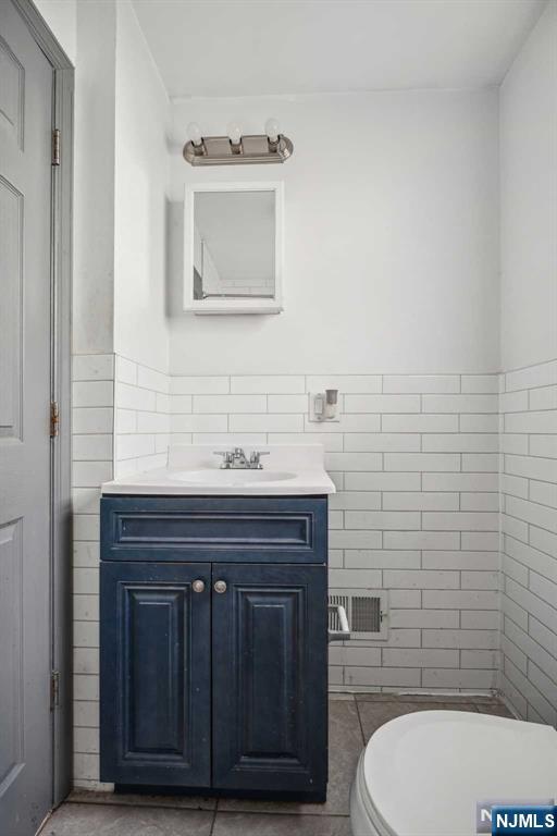 Residential Lease in Montclair 2