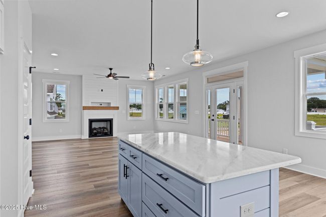 Similar Build Summer Breeze | Image 38