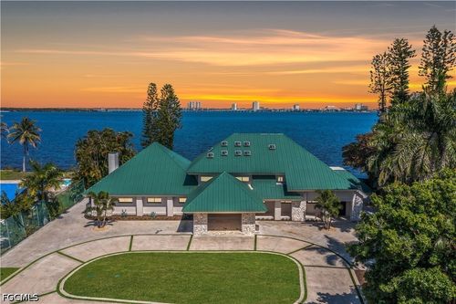 752 Overiver Drive, NORTH FORT MYERS, FL, 33903 | Card Image