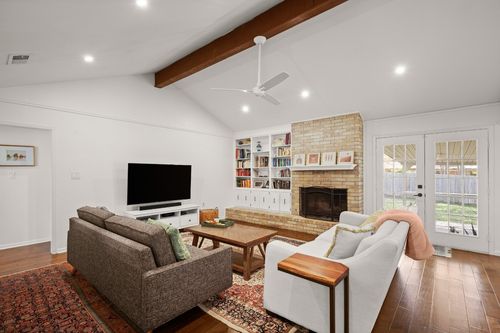 12101 Carmel Park Ln, Austin, TX, 78727-5920 | Card Image