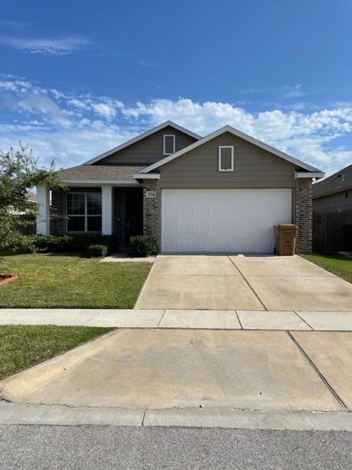 2114 Egret Dr, Corpus Christi, TX, 78414-4423 | Card Image