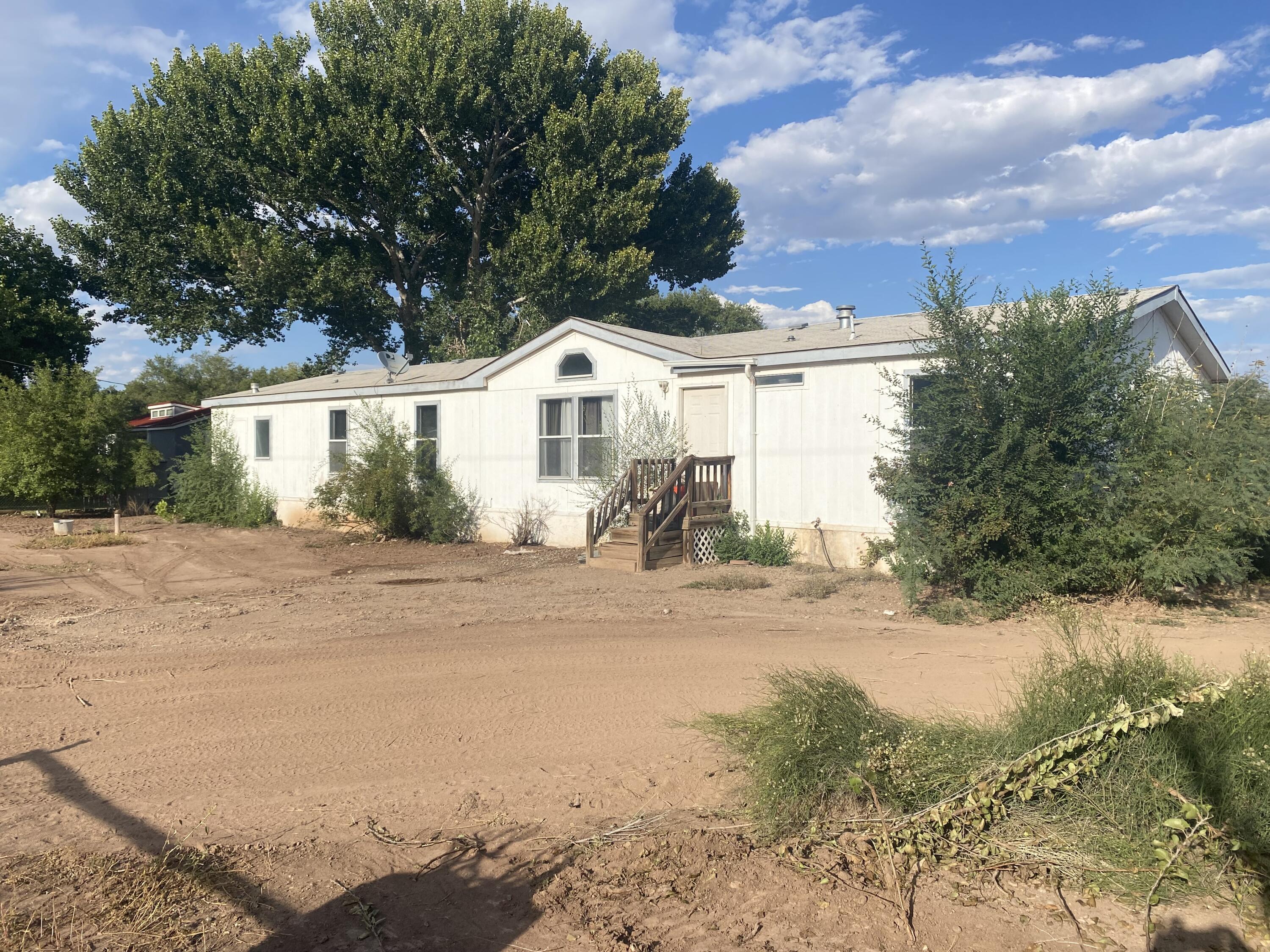 Carlitos Ln, Los Lunas, NM 87031