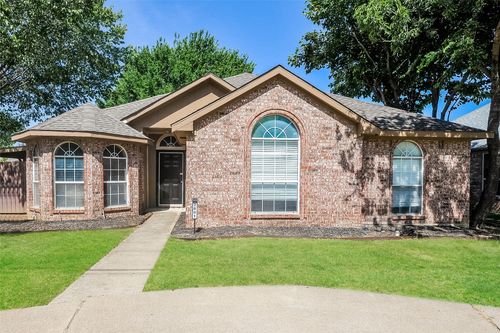 2801 Baze Rd, Euless, TX, 76039-7859 | Card Image