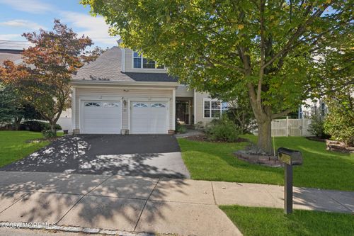 30 Fela Dr, Parlin, NJ, 08859-3111 | Card Image