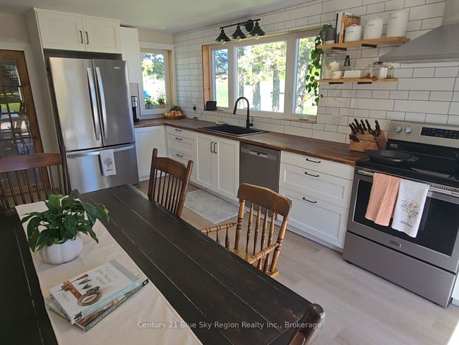 2670 Chiswick Line, House other with 3 bedrooms, 2 bathrooms and 4 parking in Powassan ON | Image 10