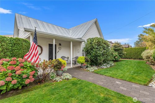 122 E Allen Ave, Chelan, WA, 98816-8674 | Card Image