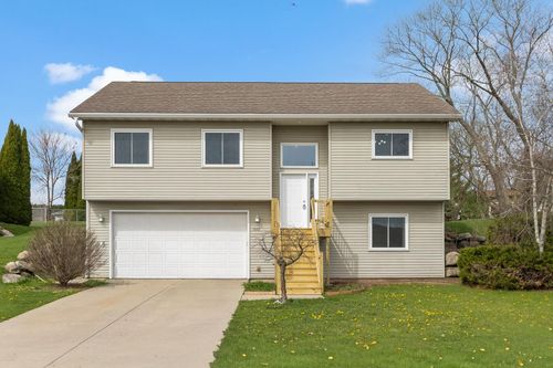 1055 Goehl Rd, Waterloo, WI, 53594-2314 | Card Image