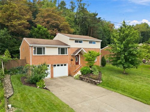 13610 Saint Clair Dr, North Huntingdon, PA, 15642-5111 | Card Image