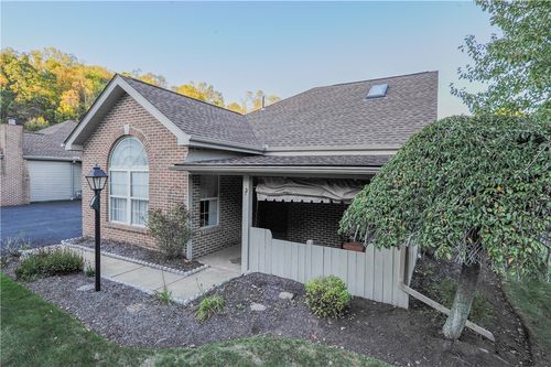 1467 Greenbriar Ct, South Park, PA, 15129-9281 | Card Image