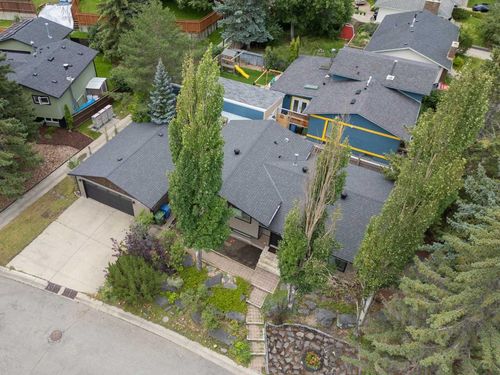 151 Brookgreen Drive Sw, Calgary, AB, T2W2W4 | Card Image