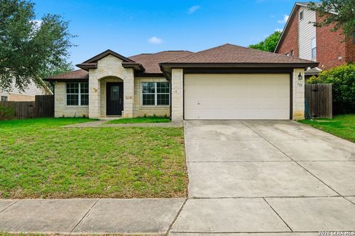 157 Springtree Pkwy, Cibolo, TX, 78108-3226 | Card Image