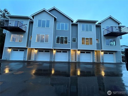 c-13249 Ambaum Blvd Sw, Burien, WA, 98146-3158 | Card Image
