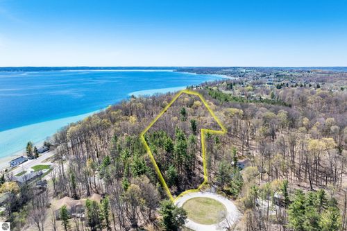 Lot 21 Moonrise Ct, Traverse City, MI, 49686 | Card Image