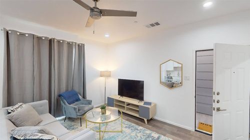 apt-1201-3235 Dallas St, Dallas, TX, 75210-2518 | Card Image