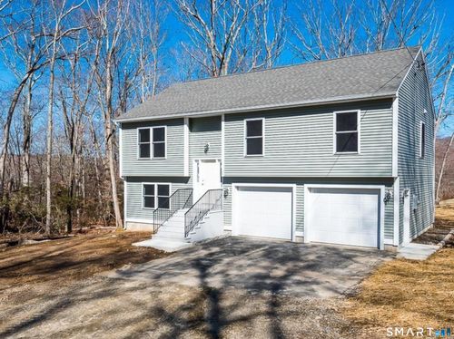 22 South St, Brooklyn, CT, 06234-3418 | Card Image