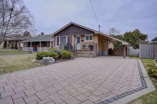 main-fl-1051 Willowdale Ave, Oshawa, ON, L1H1W7 | Card Image