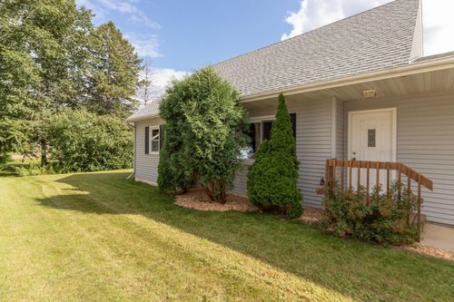 705 1st Ave Sw, Pine Island, MN, 55963-9132 | Card Image