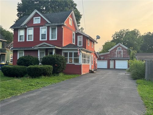 34 Syracuse St, Baldwinsville, NY, 13027-2935 | Card Image