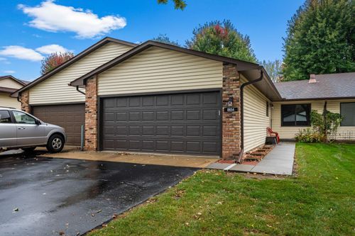 8654 134th St W, Apple Valley, MN, 55124-6782 | Card Image