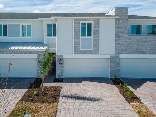 392 Nine Iron Dr, DAVENPORT, FL, 33896-8026 | Card Image