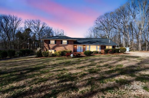 220 Augusta Dr, Statesville, NC, 28625-4604 | Card Image