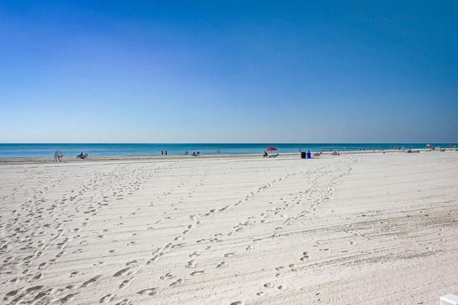 APT-13E - 17900 Gulf Blvd, Condo with 2 bedrooms, 2 bathrooms and null parking in REDINGTON SHORES FL | Image 16