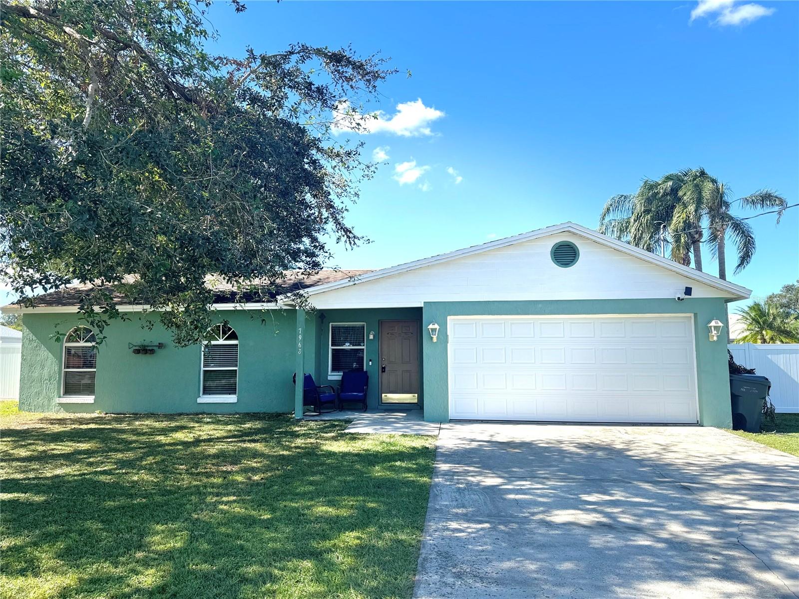 Apache Ln, Lakeland, FL 33810