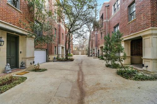 apt-c-4330 Gilbert Ave, Dallas, TX, 75219-7907 | Card Image