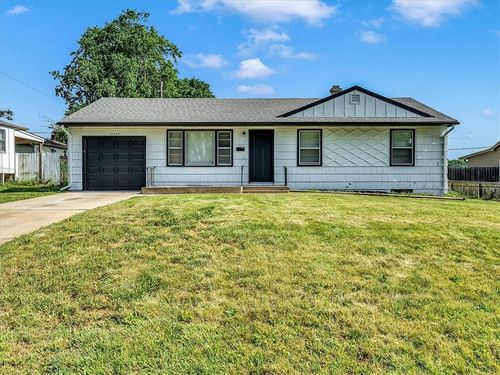 13704 E 41st St S, Independence, MO, 64055-3331 | Card Image