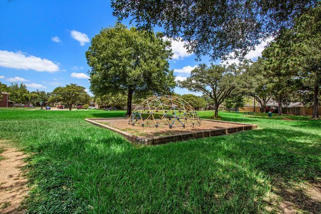 3702 Walden Dr, House other with 3 bedrooms, 2 bathrooms and 2 parking in Pearland TX | Image 26