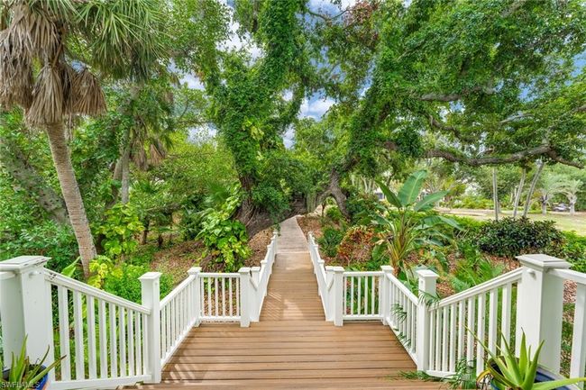 328 Useppa, House other with 5 bedrooms, 4 bathrooms and 1 parking in Useppa Island FL | Image 5