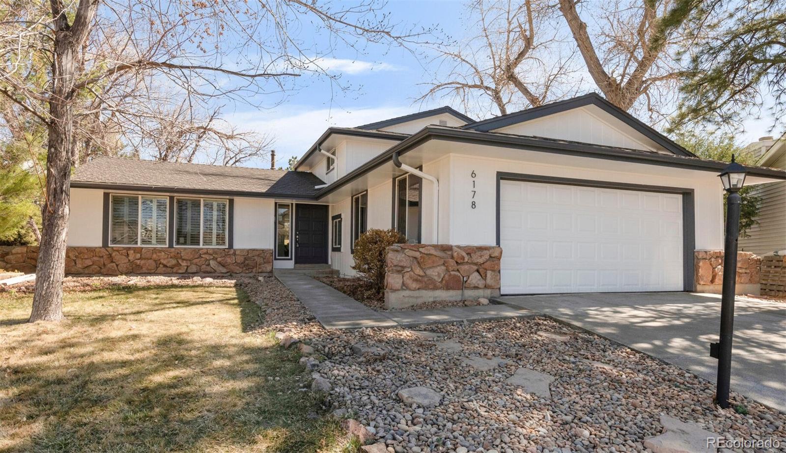 Grape Ct, Centennial, CO 80121