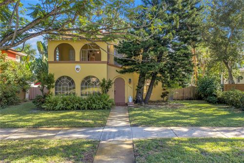 2227 Brevard Rd Ne, ST PETERSBURG, FL, 33704-3541 | Card Image