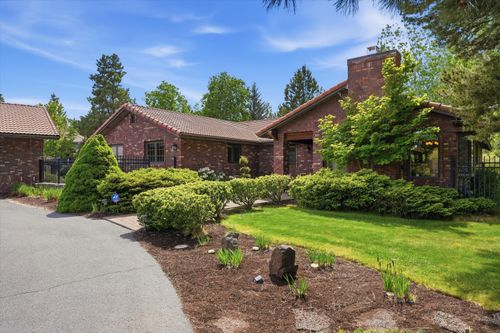 20407 Pine Vista Drive, Bend, OR, 97702 | Card Image