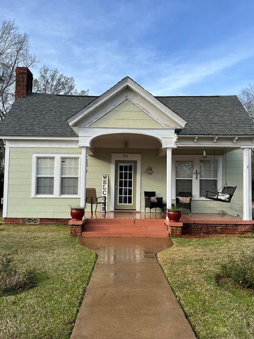 511 E Neches St, Palestine, TX, 75801-4523 | Card Image