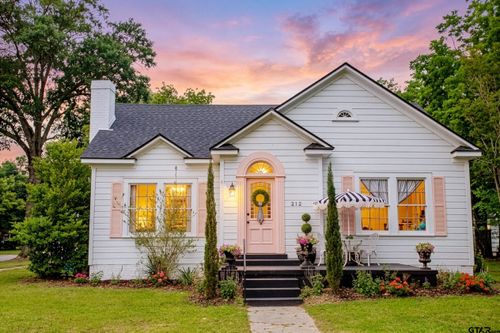 212 Smith St, Henderson, TX, 75654-4057 | Card Image