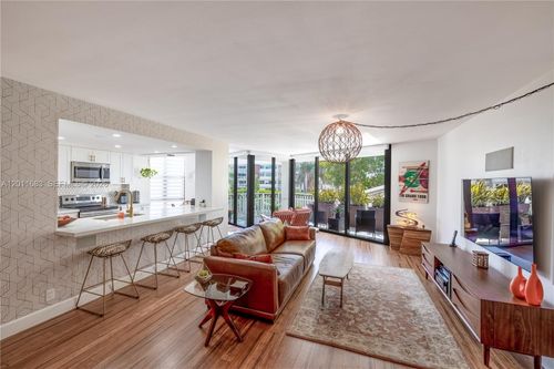 308-4000 Towerside Ter, Miami, FL, 33138-2235 | Card Image